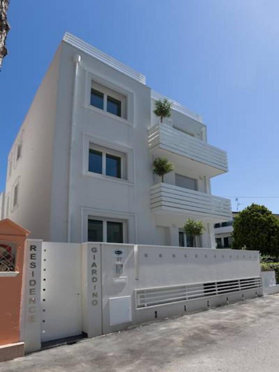 Residence Giardino Riccione Zewnętrze zdjęcie